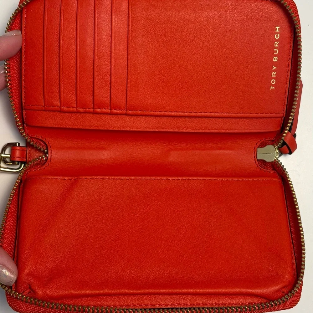 🧡 Tory Burch Orange Pebbled Leather Zip Wristlet Wallet 🧡